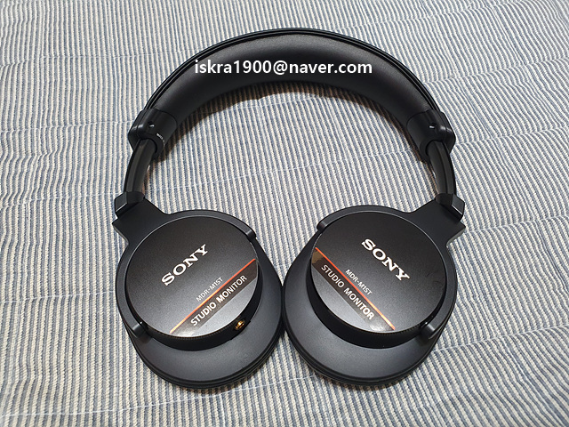 SONY MDR-M1ST.jpg